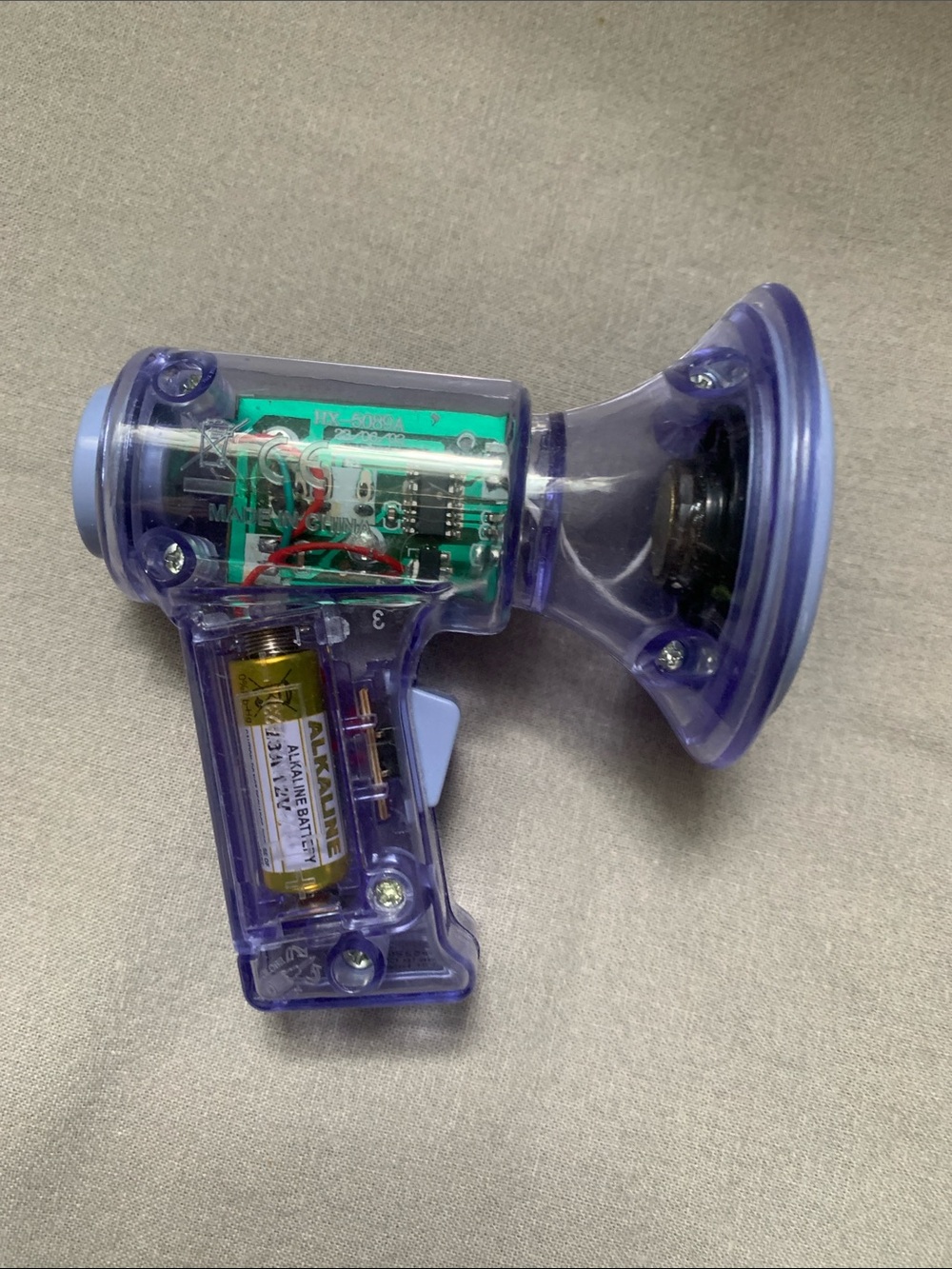 Portable Purple Handheld Megaphone Speaker - Compact Battery-Powered
